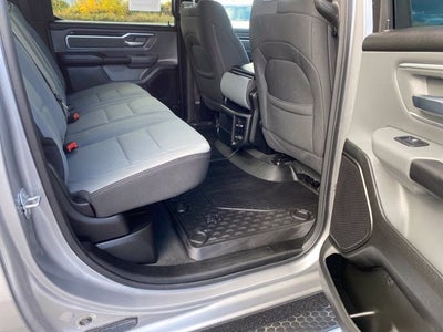 2022 RAM 1500 Big Horn Crew Cab 4x4 5'7" Box