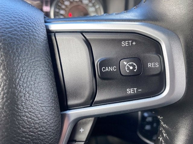 2022 RAM 1500 Big Horn Crew Cab 4x4 5'7" Box
