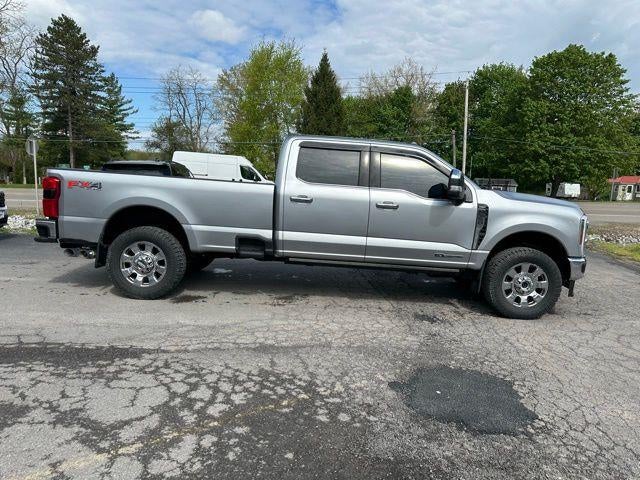 2024 Ford Super Duty F-350 SRW LARIAT 4WD Crew Cab 6.75' Box