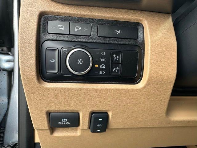 2024 Ford Super Duty F-350 SRW LARIAT 4WD Crew Cab 6.75' Box