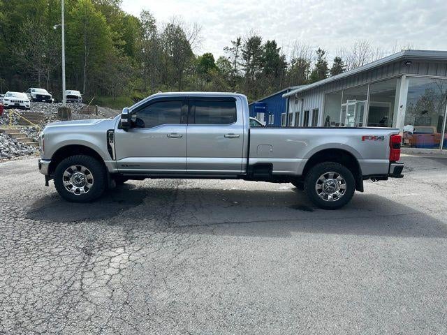 2024 Ford Super Duty F-350 SRW LARIAT 4WD Crew Cab 6.75' Box