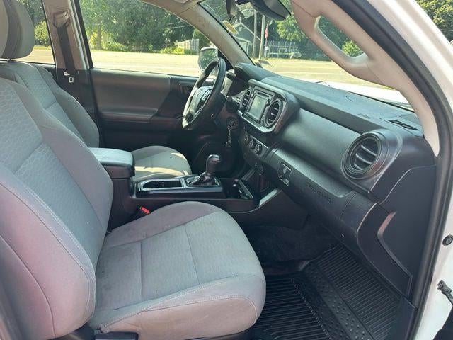 2019 Toyota Tacoma 2WD 2WD SR Double Cab 5' Bed I4 AT (GS)
