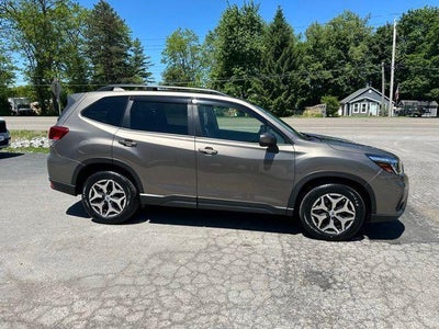 2020 Subaru Forester Premium CVT