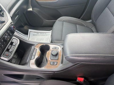2023 GMC Acadia SLE