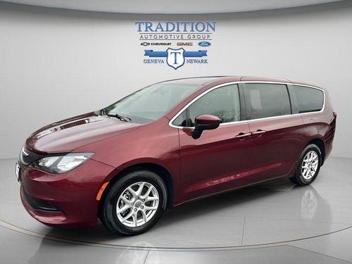 2022 Chrysler Voyager LX